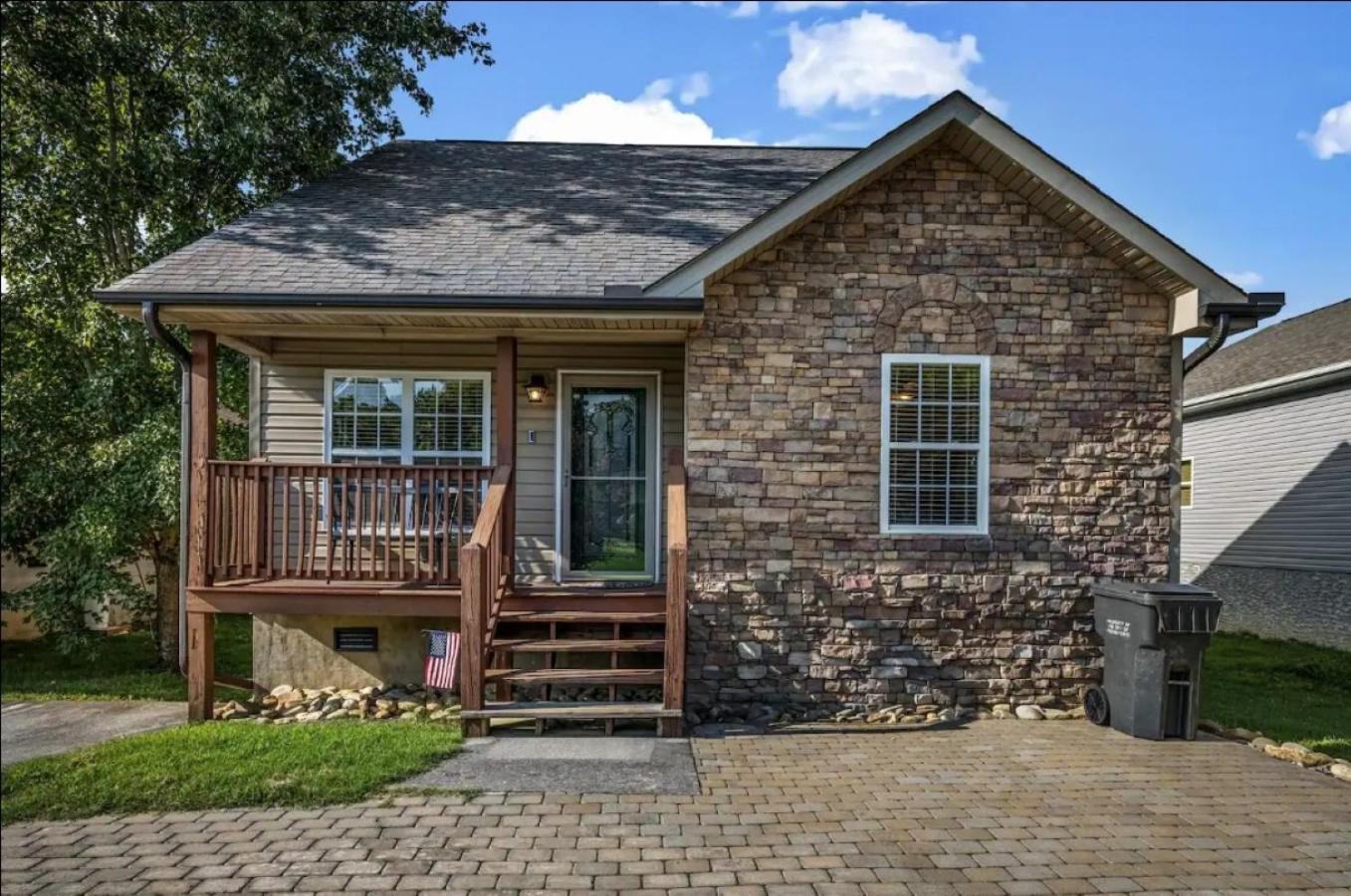 Creekside Cottage*Hot Tub*Entire Home-Pigeon Forge Exterior photo